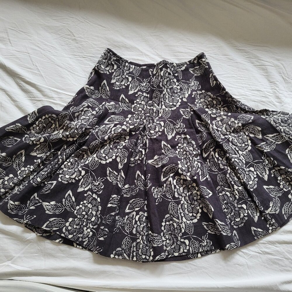 Club Monaco Linen Pleated Skirt Black/White
